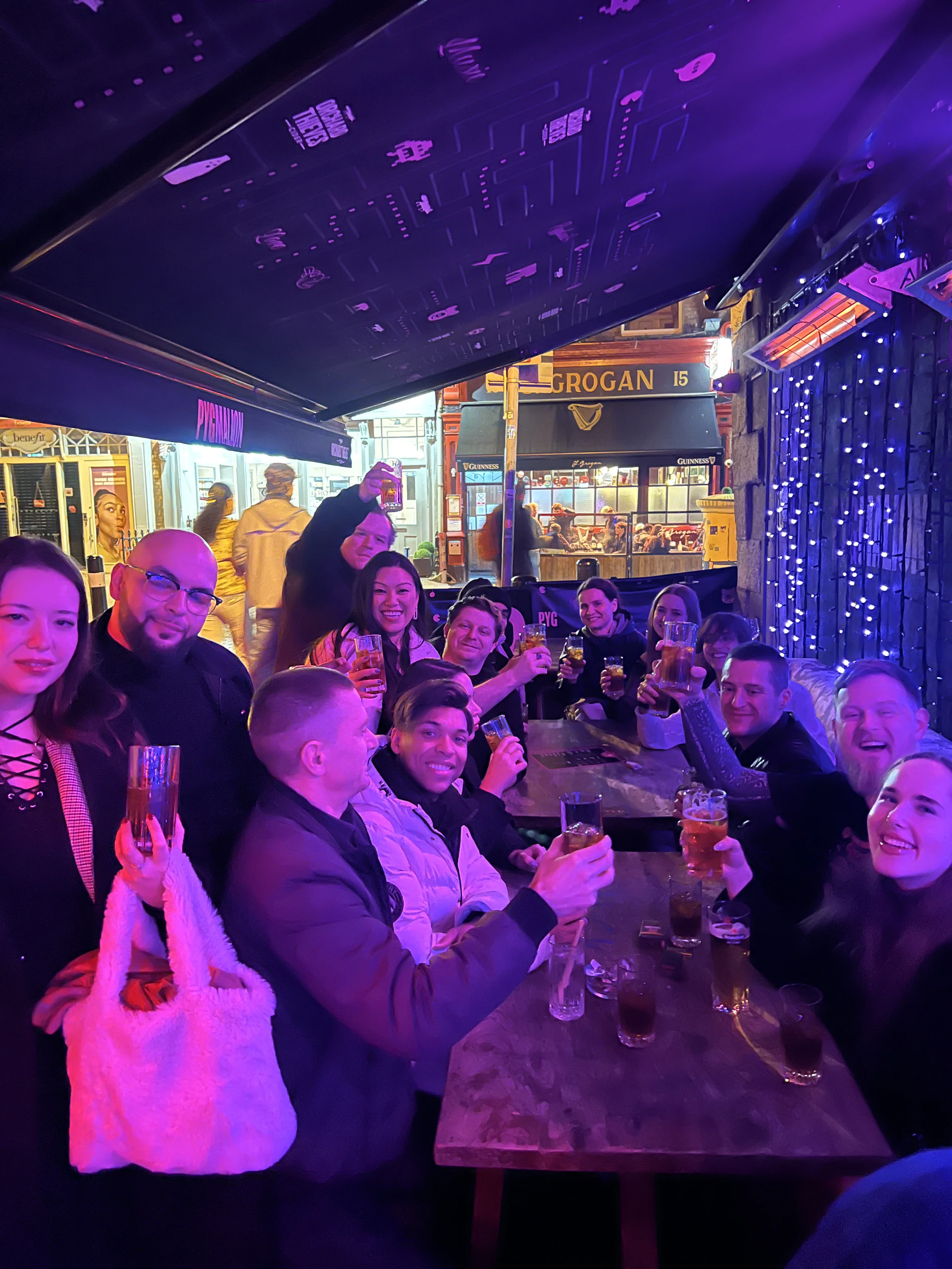 Guests enjoying a relaxed group tasting experience