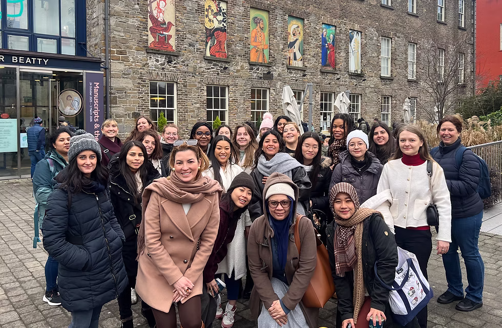 Women at a Yinyang Events social outing